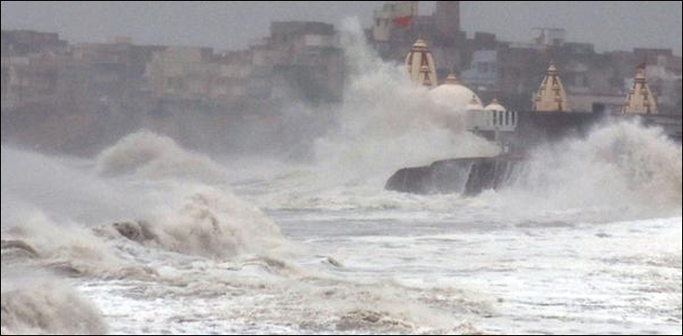 سمندری طوفان کراچی