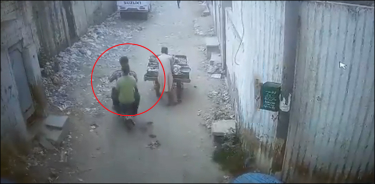 Karachi: The robbers did not even spare the vegetable seller, the video came to light thumbnail