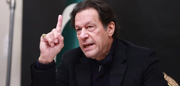 عمران خان نے پارٹی رہنماؤں کو جارحانہ حکمت عملی کا مشورہ دے دیا