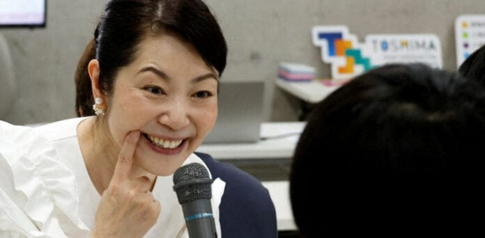 جاپان میں شہری مسکرانا کیوں بھول گئے؟ حیران کن وجہ سامنے آگئی