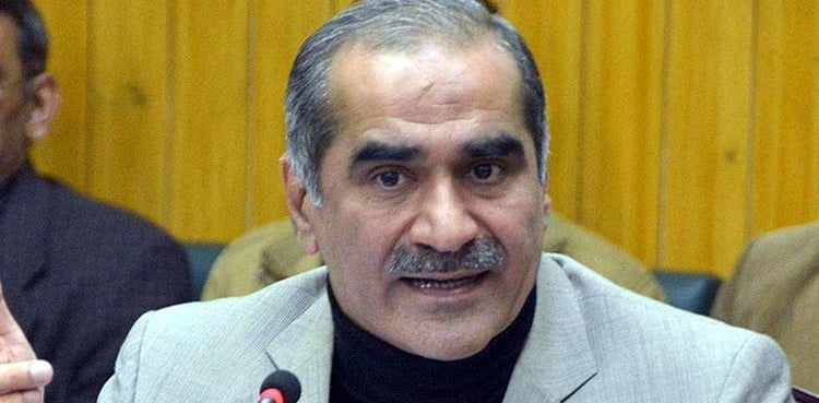 آئی ایم ایف کی شرطیں پوری کرتے کرتے غریب مر جائے گا، پیٹرول مہنگا کرنے پر خواجہ سعد رفیق اپنی ہی حکومت پر برس پڑے