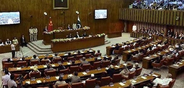لائبہ اور بچے کو کچلنے والے ملزمان کی مقابلے میں ہلاکت، معاملہ سینیٹ پہنچ گیا