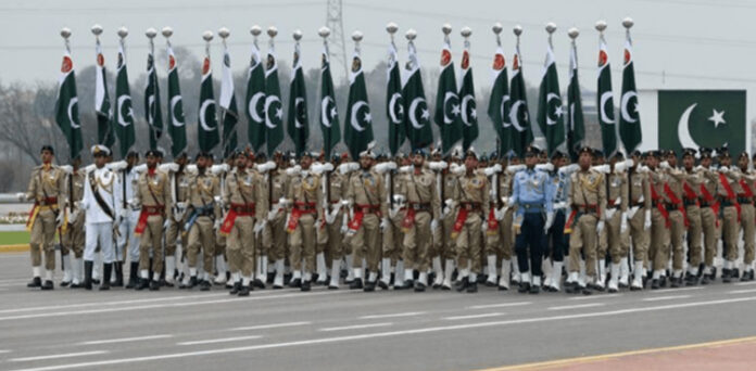 یوم پاکستانِ پریڈ