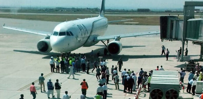 ایئرپورٹ آؤٹ سورسنگ اور پی آئی اے کی نجکاری کیلیے کمیٹی تشکیل