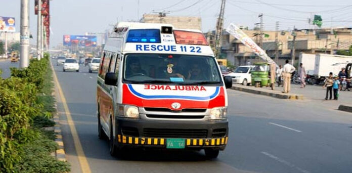 ملتان میانوالی روڈ پر ٹرک اور وین میں تصادم سے 11 افراد جاں بحق