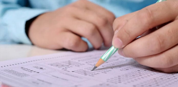 بھارت میں امتحانی پرچے آؤٹ کرنے کیخلاف سخت قانون نافذ