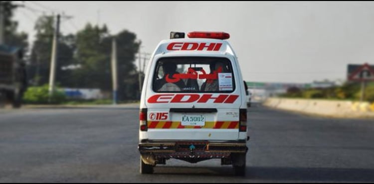 کراچی: ٹریلر نے فٹ پاتھ پر سوئے ہوئے شخص کو کچل دیا