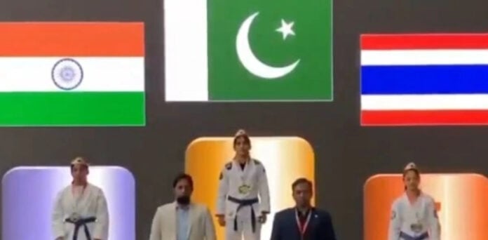 پاکستان کا بڑا معرکہ، باکسر بانو بٹ نے بھارتی حریف کو دھول چٹادی