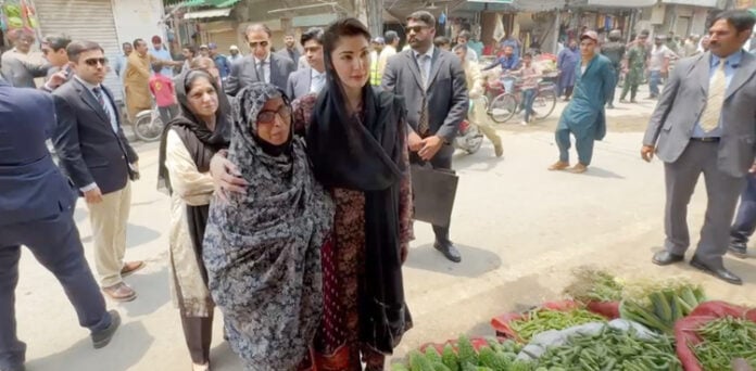 مریم نواز سبزی کی دکان پر پہنچ گئیں
