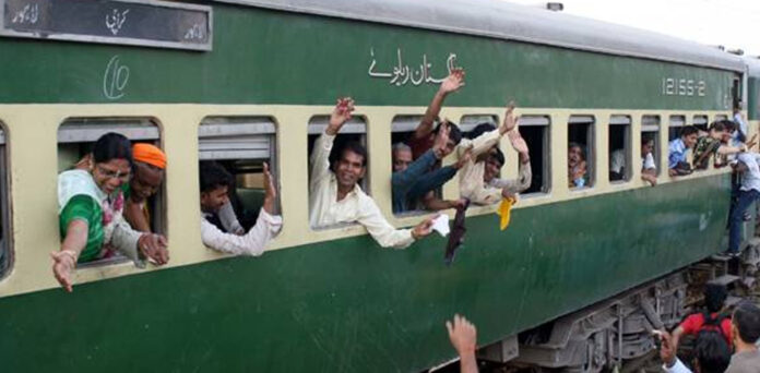 کراچی سے عیدالاضحیٰ کے موقع پر پہلی اسپیشل ٹرین روانہ