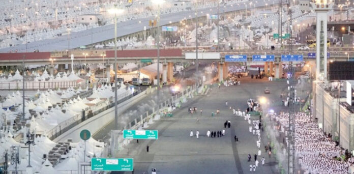 مناسک حج کا آج سے آغاز، لاکھوں عازمینِ حج منیٰ کیلئے روانہ