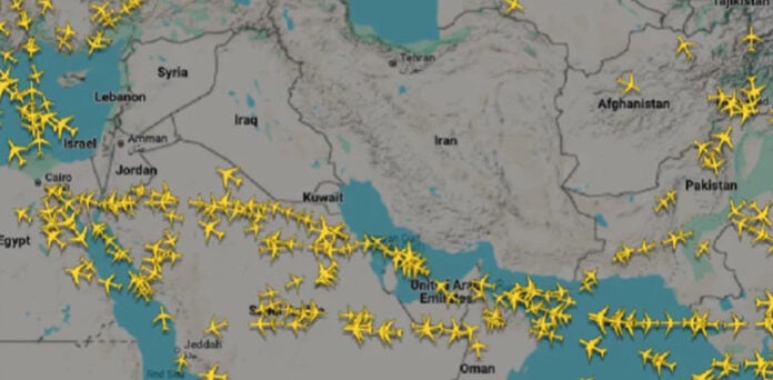 اسرائیلی حملے کے بعد ایران، عراق، شام اور اردن کی فضائی حدود بند