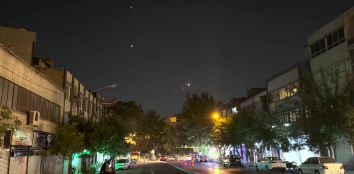 مہر آباد ایئرپورٹ کے قریب اسرائیل کا فضائی حملہ