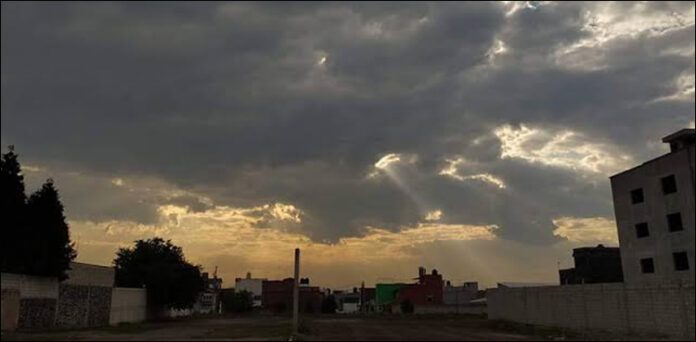 بارش سمندری ہوائیں دباؤ