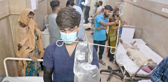 کراچی میں ڈینگی، ملیریا اور چکن گونیا نے ایک بار پھر خطرے کی گھنٹی بجادی