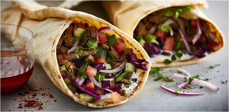 زہریلا شوارما کھانے سے بچی جاں بحق، ماں اور بھائی کی حالت غیر