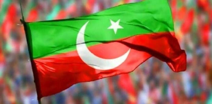 لاہور (27 دسمبر 2025): گزشتہ روز احتجاج کرنے پر پاکستان تحریک انصاف (پی ٹی آئی) کے کارکنوں کے خلاف دو مقدمات درج کر لیے گئے۔