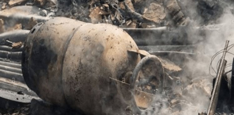 کراچی: پاور ہاؤس چورنگی کے قریب شادی ہال میں سلنڈر دھماکا، 4 افراد زخمی