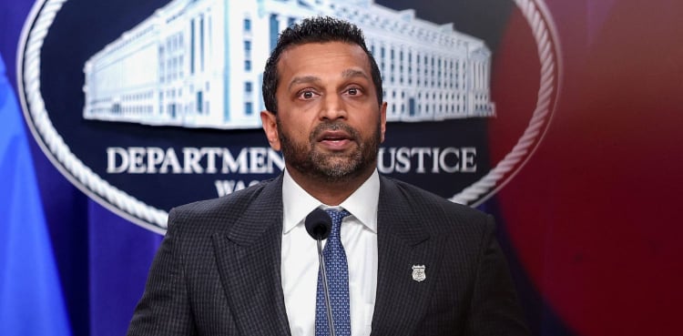 ایرانی ہیکرز نے ایف بی آئی ڈائریکٹر کا ای میل ہیک کر لیا