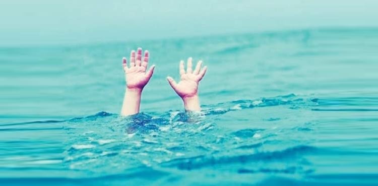 واٹر بورڈ کی پائپ لائن‌ میں ‌بچی ‌ڈوب کر جاں بحق، لاش تاحال نہ مل سکی