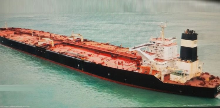 پیٹرول کا ایک اور ایل پی جی کے مزید 2 جہاز کراچی پہنچ گئے