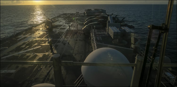 ہزاروں امریکی میرینز مشرقِ وسطیٰ پہنچ گئے