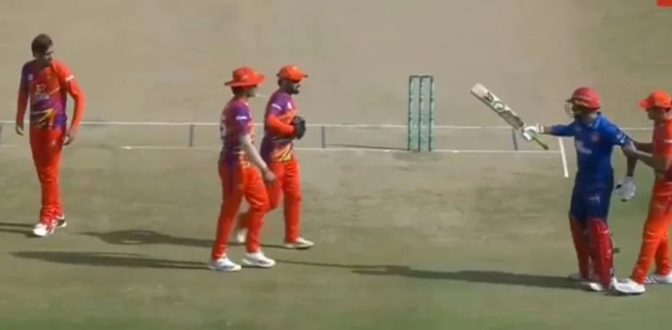 پی ایس ایل 11: محمد عامر اور فہیم اشرف کے درمیان تلخ کلامی کی ویڈیو وائرل