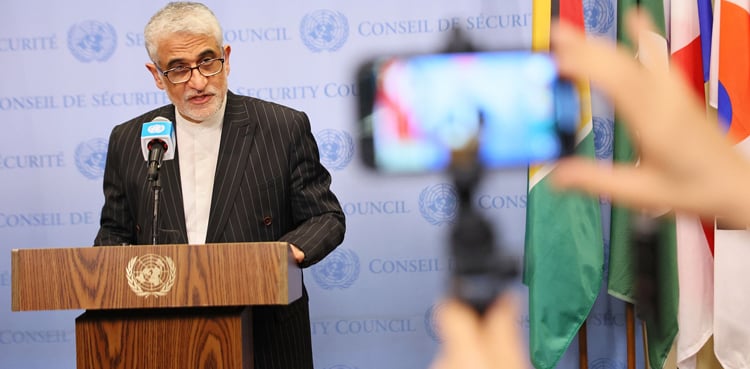 امریکا ناکہ بندی ختم کرنے کے لیے تیار ہے، ایرانی مندوب کا دعویٰ