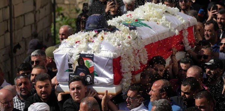 لبنان: اسرائیلی حملے میں شہید خاتون صحافی امل خلیل آہوں سسکیوں میں سپرد خاک