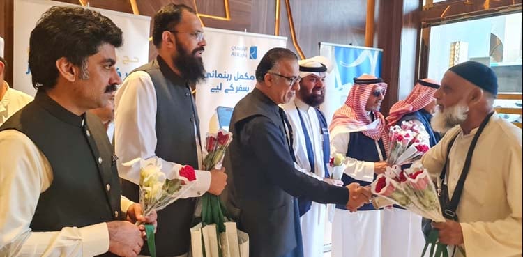 پاکستانی عازمین حج کی پہلی پرواز کراچی سے مدینہ منورہ پہنچ گئی