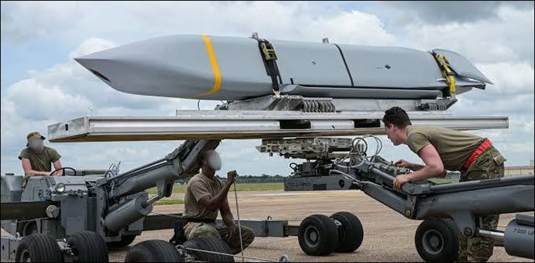 امریکا ایران کے خلاف JASSM-ER اسٹیلتھ کروز میزائلوں کا پورا ذخیرہ استعمال کرنے جا رہا ہے، بلومبرگ رپورٹ