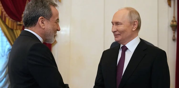 ایرانی عوام ہمت اور بہادری سے لڑ رہے ہیں، پیوٹن