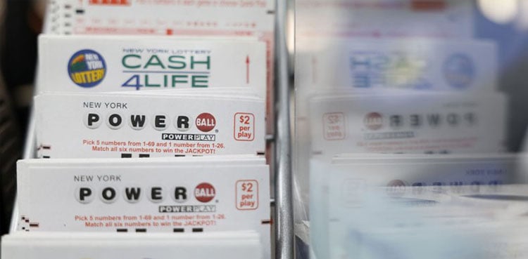 غلط کلک نے خاتون کو لاکھوں ڈالر کا مالک بنا دیا