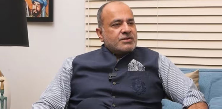 مشہور فیشن ڈیزائنر دیپک پروانی کو کراچی میں تین ماہ کے دوران 3 بار لوٹے جانے کا انکشاف