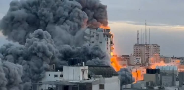 اسرائیلی بمباری سے ایران میں یہودی عبادت گاہ مکمل تباہ