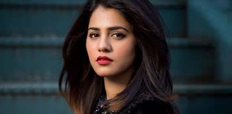 شادی وقت کا ضیاع ہے: قرۃ العین بلوچ