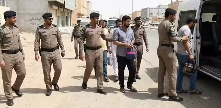 سعودی عرب: 14 ہزار سے زائد تارکینِ وطن ملک بدر