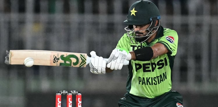ویڈیو: ’کہیں سے نہیں لگ رہا تھا ورلڈکلاس بیٹنگ ہو رہی ہے‘ سابق کرکٹر برس پڑے