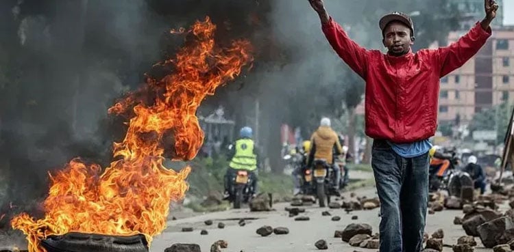 کینیا میں پیٹرولیم مصنوعات کی قیمتوں میں ہوش ربا اضافے پر شدید مظاہرے ،  4 افراد ہلاک ، درجنوں زخمی