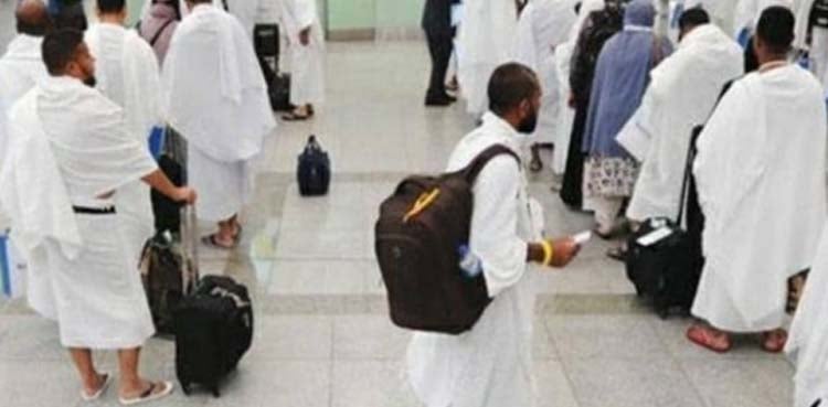 عازمین حج کا ناقص انتظامات پر وزارت مذہبی امور کے خلاف کیس دائر کرنے کا اعلان