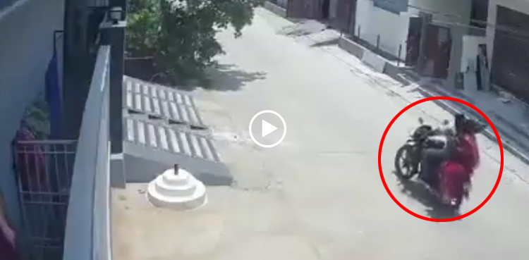 داماد نے چلتی بائیک پر ساس کو کیسے قتل کیا؟ فوٹیج سامنے آگئی