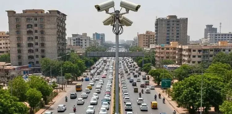 کراچی میں  40 ہزار گاڑیاں بلیک لسٹ ، اپنی گاڑی کا اسٹیٹس آن 