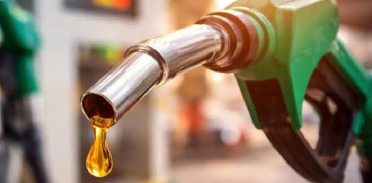 پیٹرول اور ڈیزل کی قیمتوں میں نمایاں کمی کا اعلان
