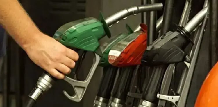 پیٹرول کی قیمت میں کمی کر دی گئی