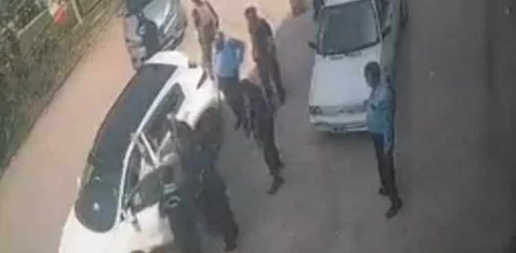 تصویر: اے آر وائی نیوز ملتان میں گاڑی کی ٹکر سے جاں بحق نوآموز الیکٹریشن کا معاملہ، ملزم توقیر کا بیان سامنے آگیا