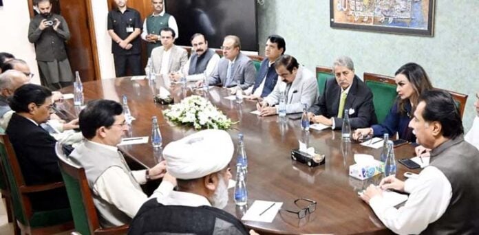 حکومت اور اپوزیشن کے مذاکرات میں تناؤ بڑھا تو کس نے مداخلت کی؟